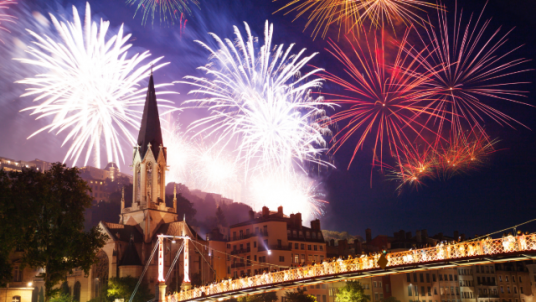 FÊTE NATIONALE - FEU D'ARTIFICE DU 14 JUILLET À LYON